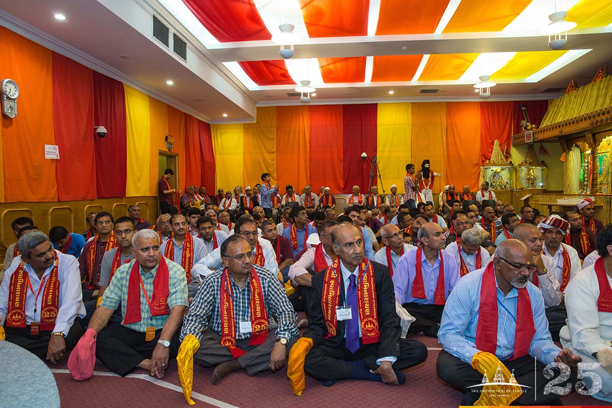 ©1987-2017 SKS Swaminarayan Temple East London